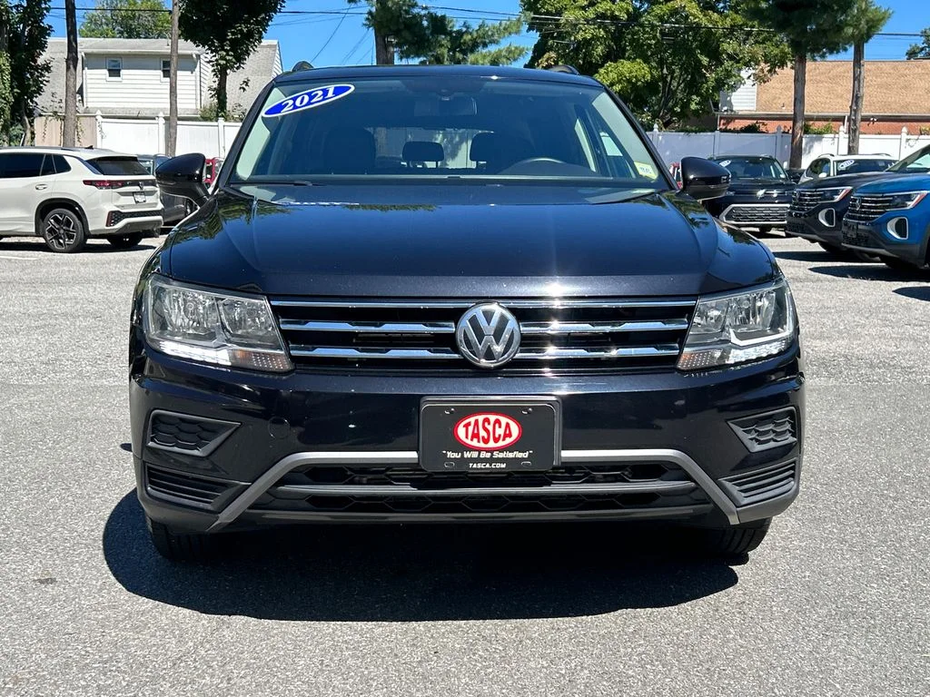 Used 2020 Black Volkswagen 2.0T SE image 6