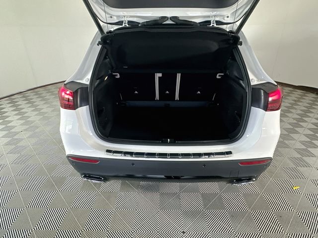 New 2026 Polar White Mercedes-Benz GLA 250 image 26