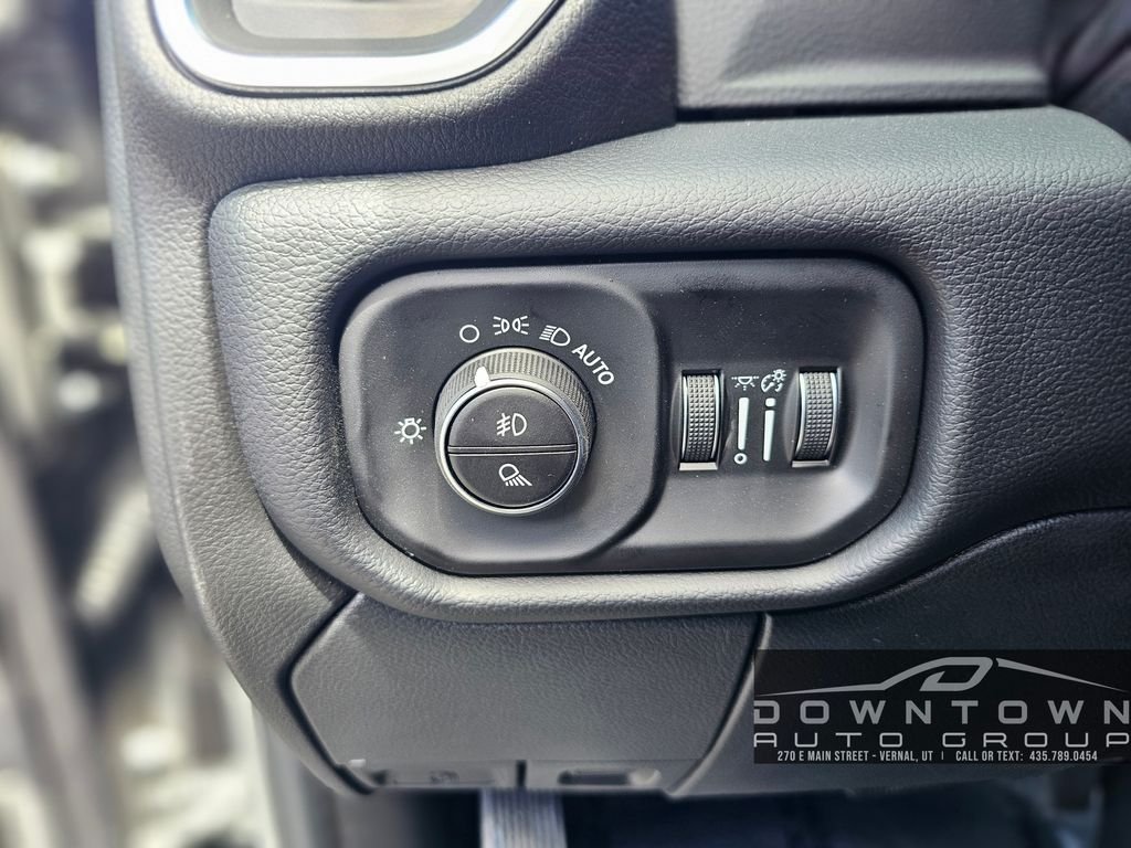 New 2026 Ceramic Gray Clear-Coat Exterior Paint RAM Laramie image 23