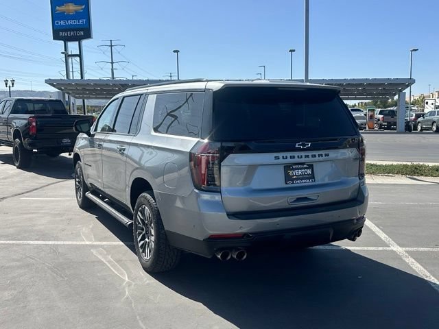2025 Chevrolet Suburban Z71 - Photo 4
