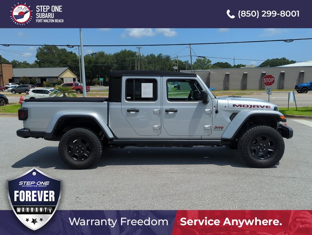 Used 2023 Silver Jeep Mojave image 8