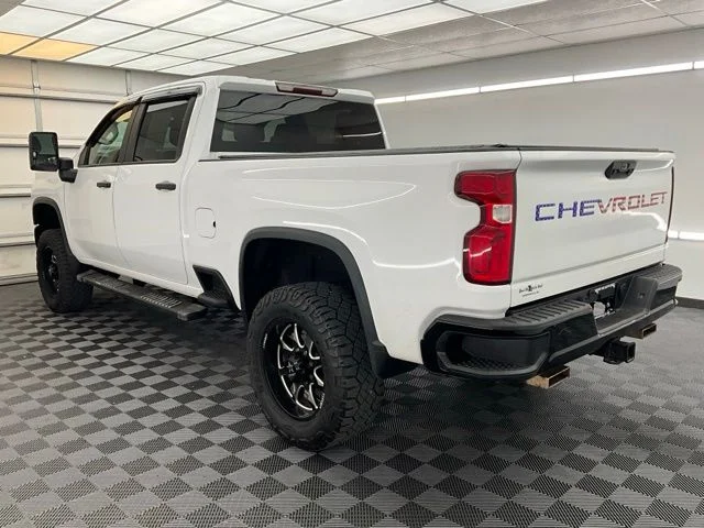 Used 2020 White Chevrolet Custom image 18
