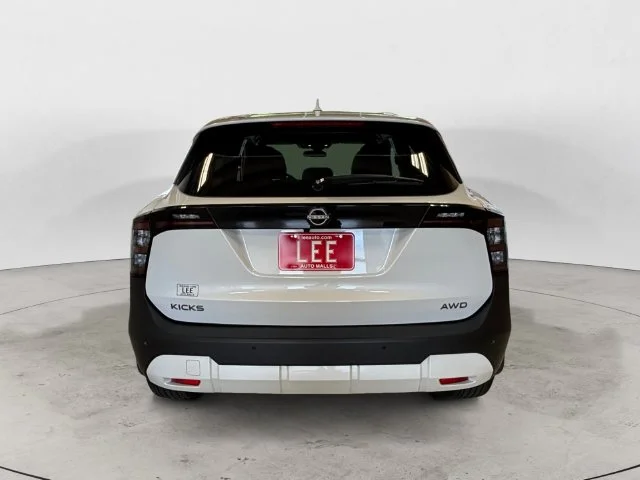 Used 2025 White Nissan SV image 4