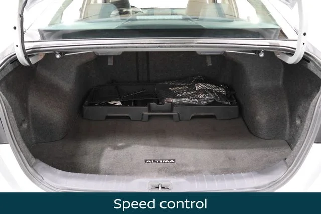 2020 Nissan Altima SR - Photo 12