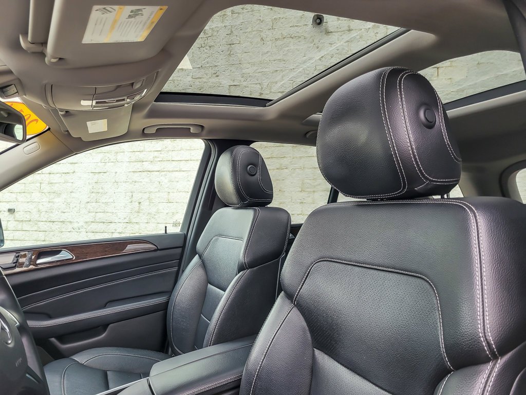 Used 2014  Mercedes-Benz ML 350 BlueTEC® image 9