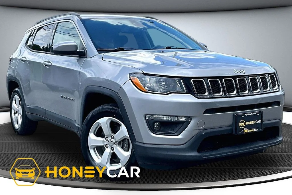 Certified Used 2019 Silver Jeep Latitude image 1