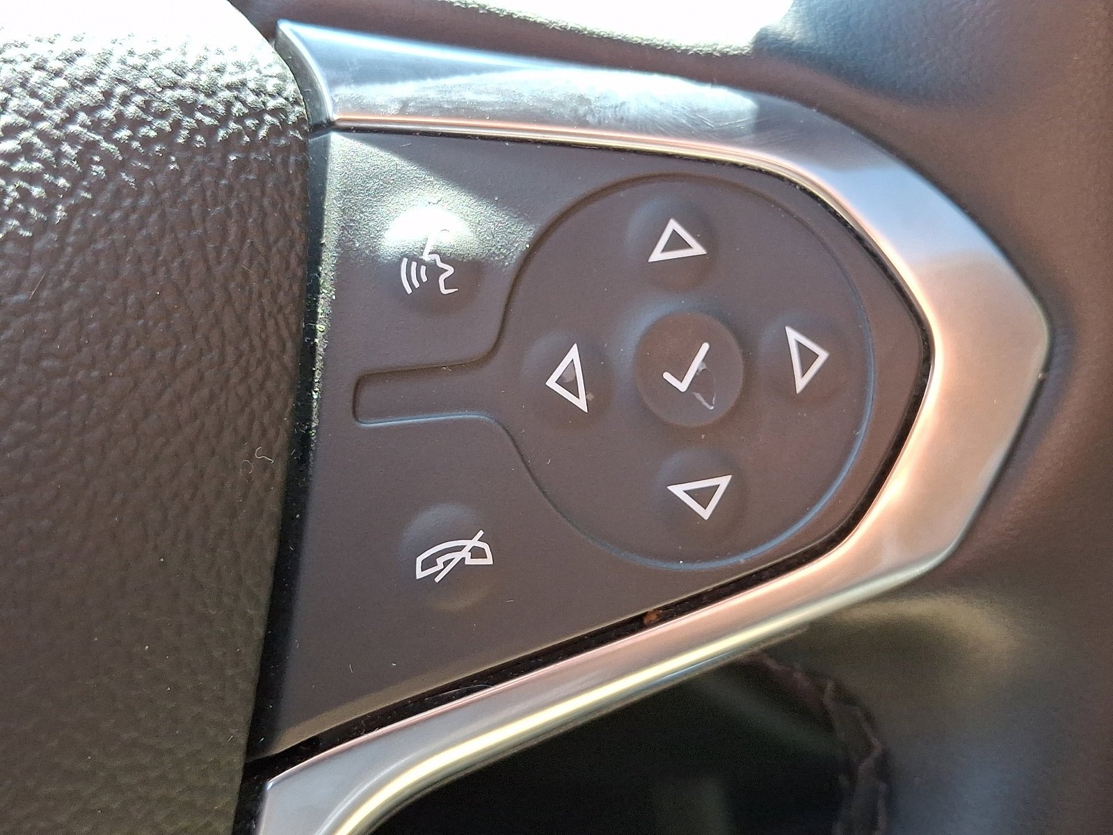 Used 2023 Sterling Gray Metallic Chevrolet RS image 24
