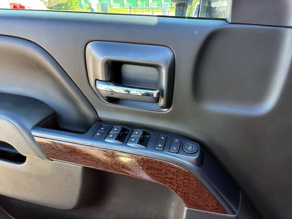 Used 2019 Silver GMC SLE image 15