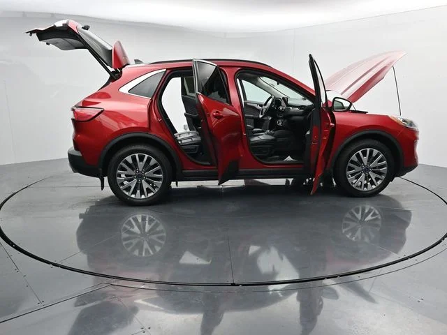 Used 2022 Red Ford Titanium image 38