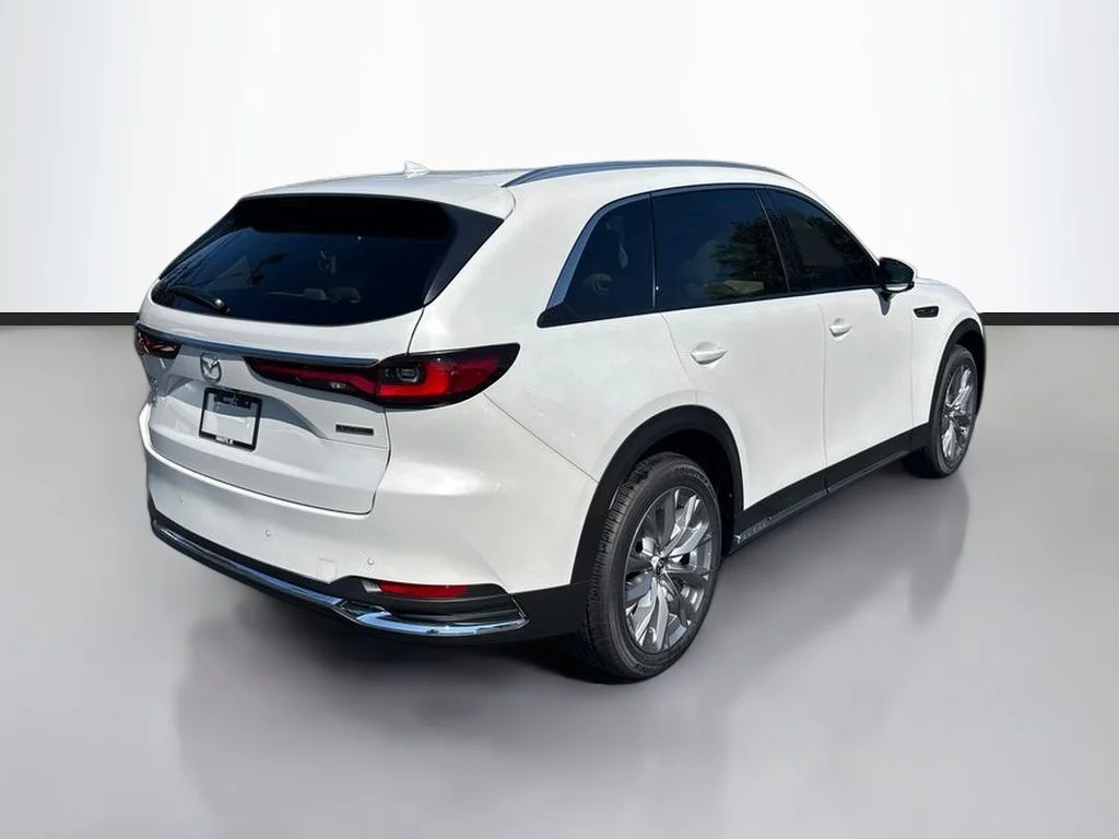 New 2026 White Mazda 3.3 Turbo Premium Plus image 3