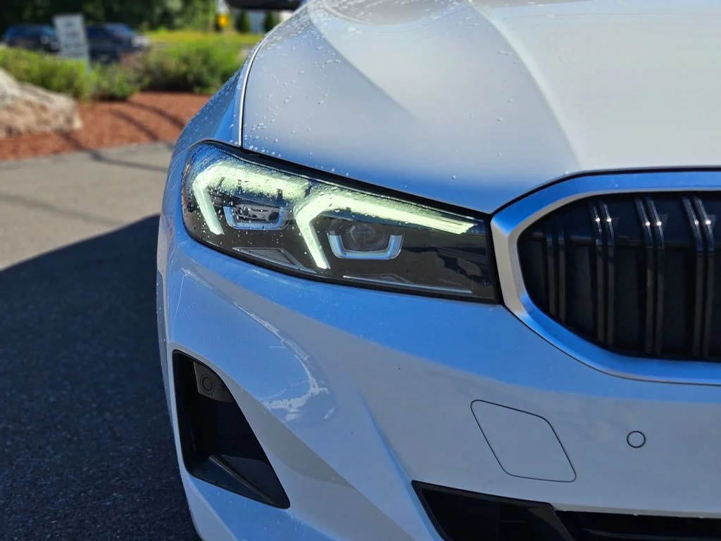 Used 2025 Alpine White BMW 330i xDrive image 9