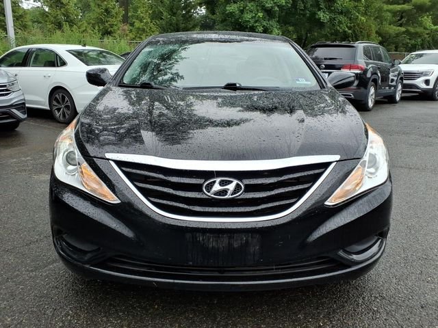 Used 2013 Black Hyundai GLS image 4