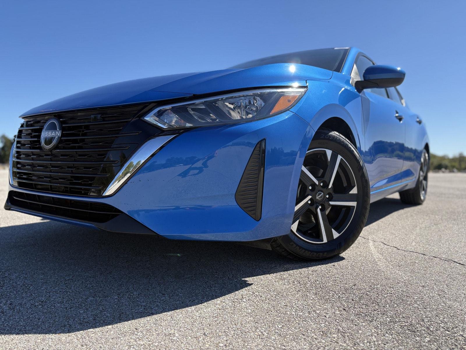 Used 2025 Electric Blue Metallic Nissan SV image 18