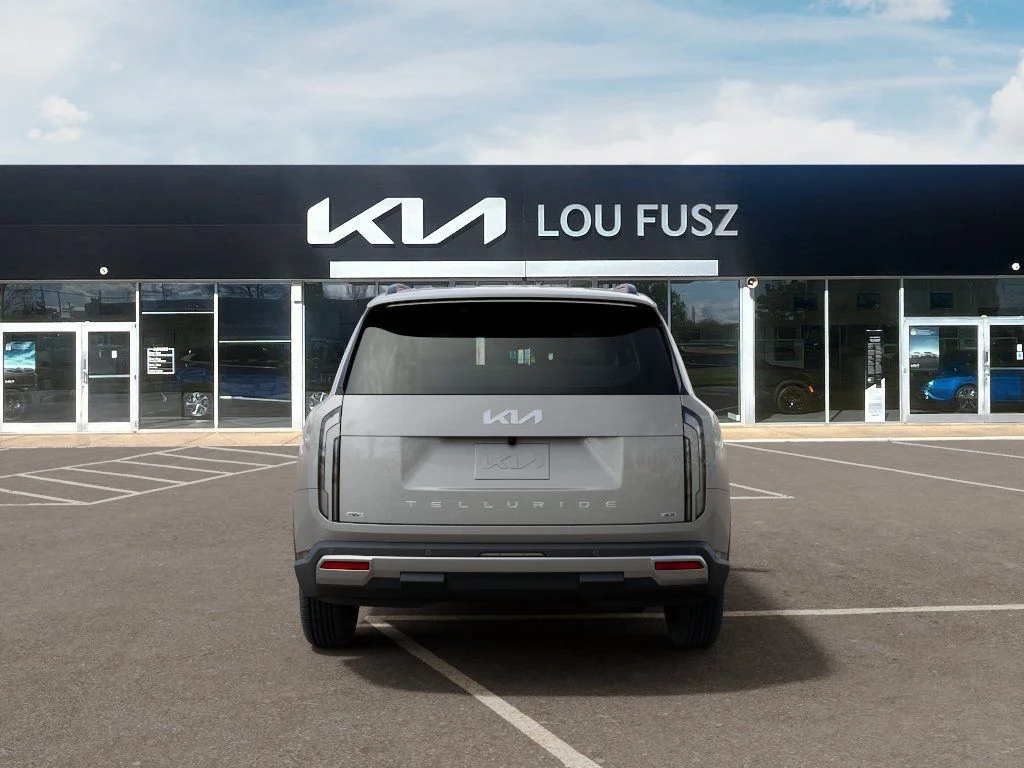 New 2027 Ivory Silver Kia EX image 5