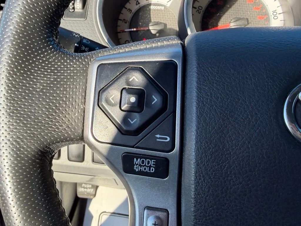 Used 2015 Gray Toyota Base image 31