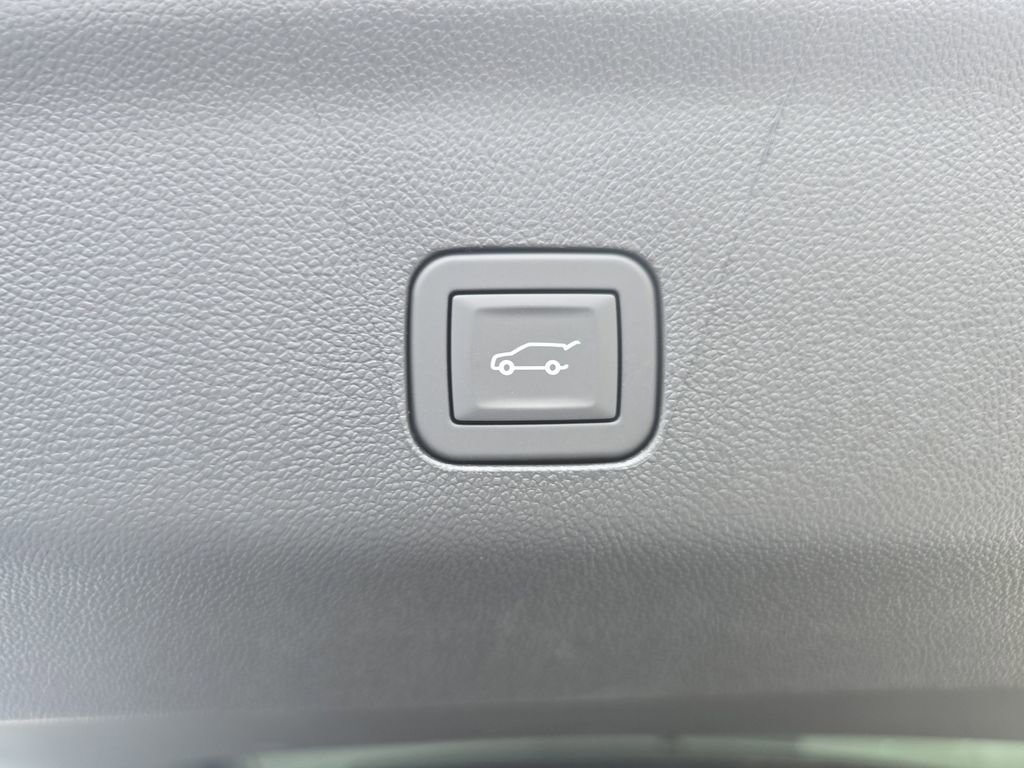 2026 Chevrolet Tahoe Premier - Photo 13