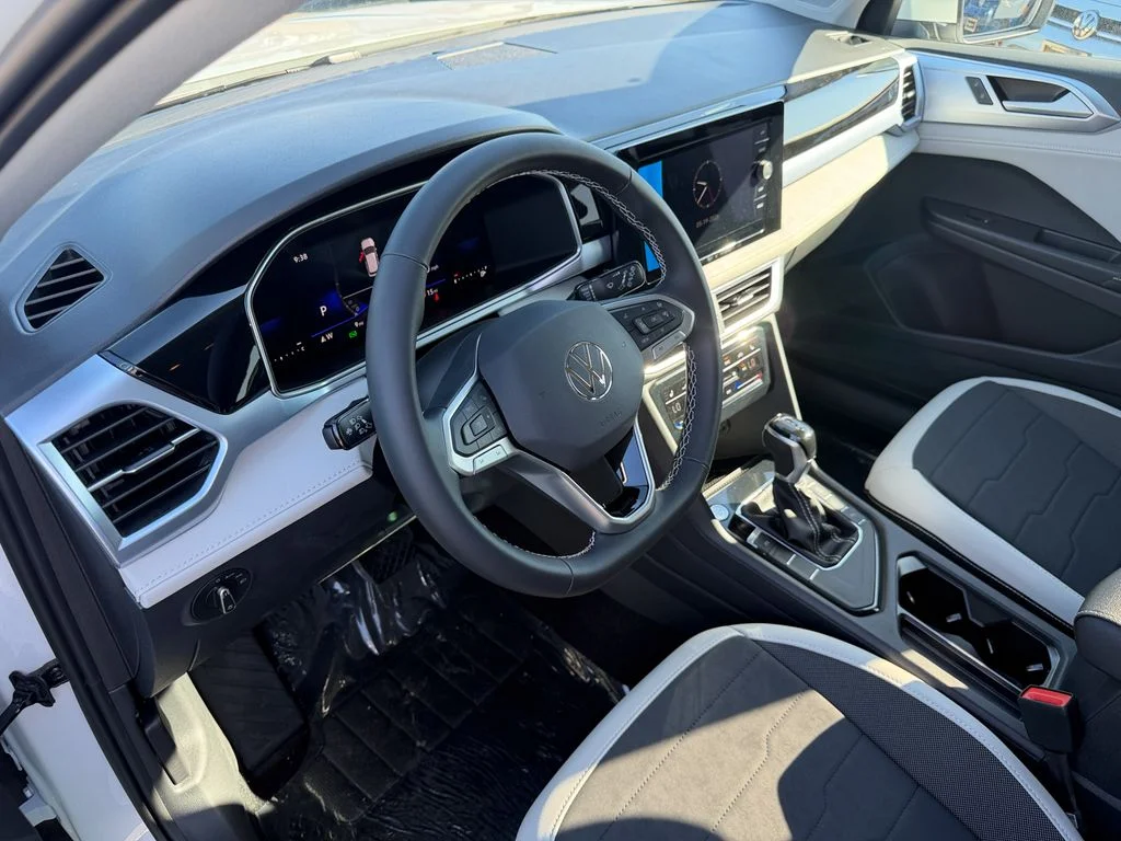 New 2026 Pure White Volkswagen 1.5T SE image 11