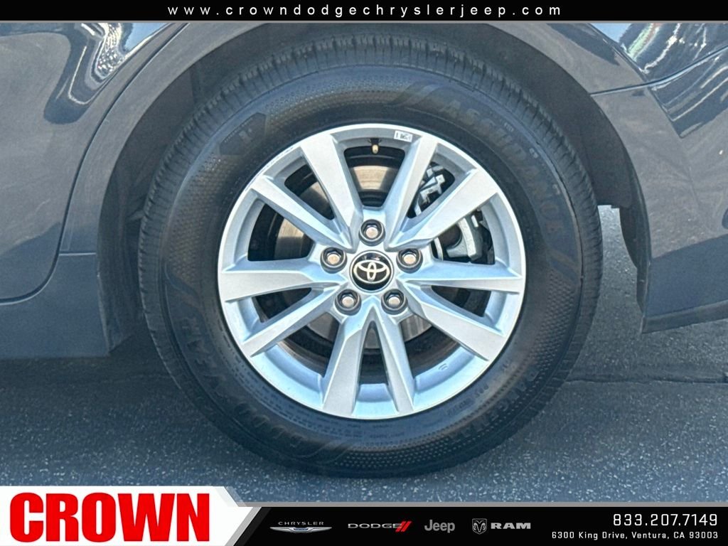 Used 2025  Toyota LE image 17
