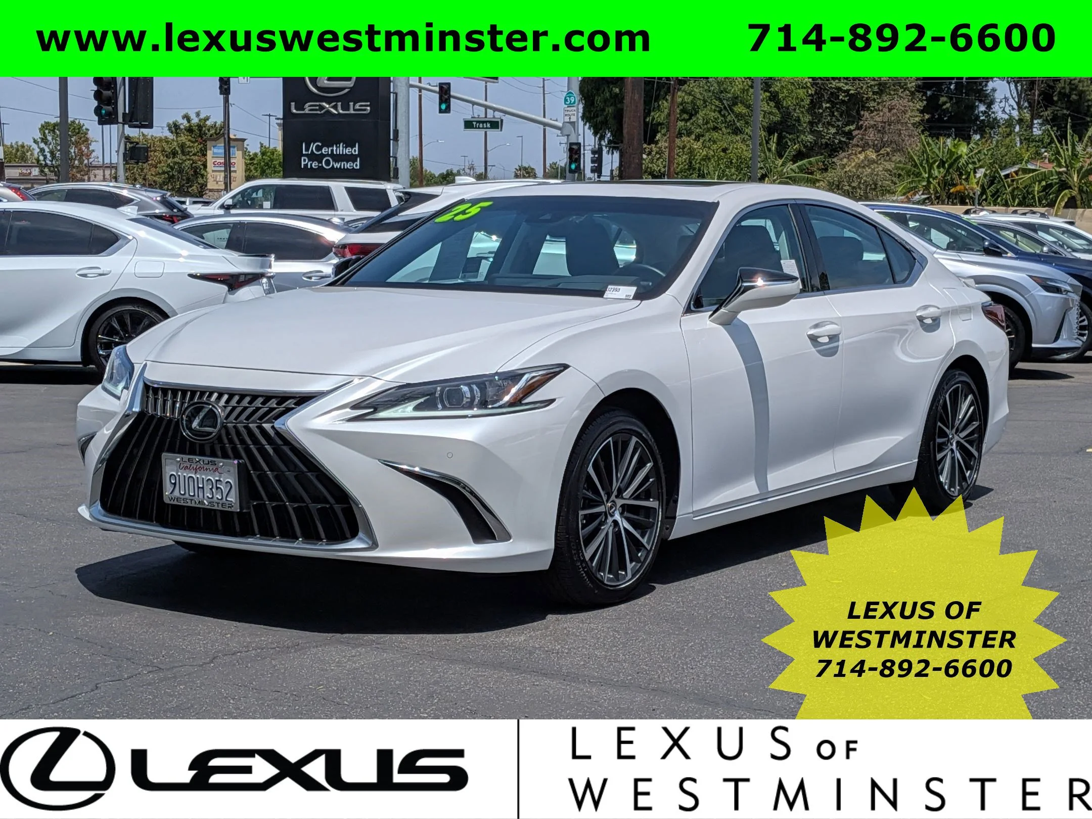 2025 Lexus ES 300h 300h's photo