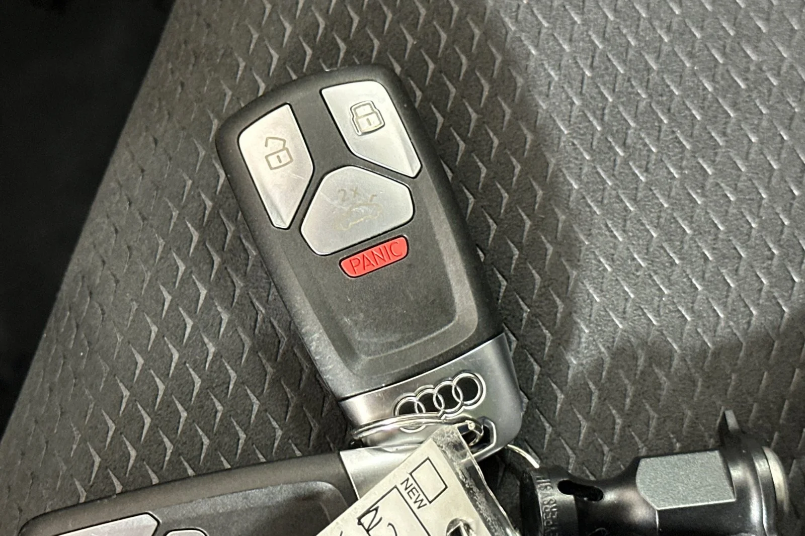 Used 2022 Daytona Gray Pearl Effect Audi Premium Plus 3.0 TFSI quattro image 25