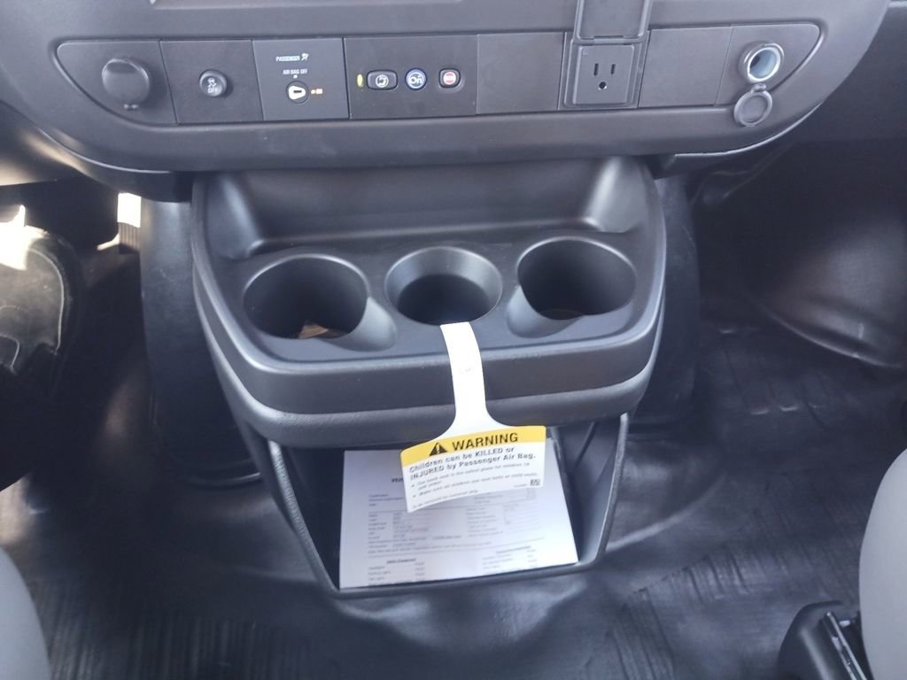 2025 Chevrolet Express Cargo Work Van - Photo 27