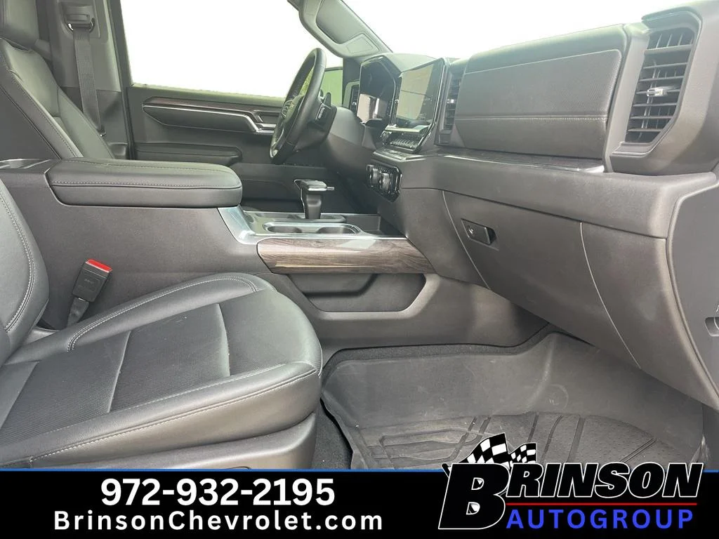 Used 2024 Iridescent Pearl Tricoat Chevrolet LTZ image 4