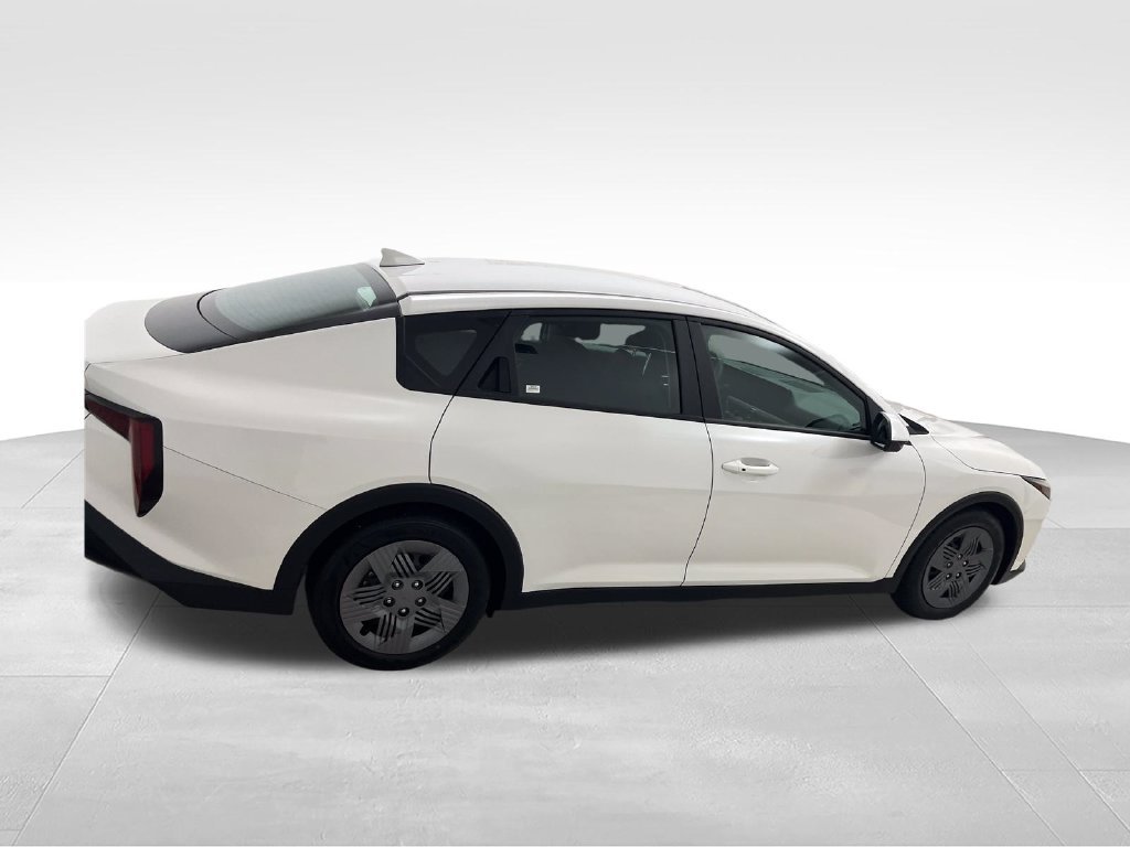 Used 2025 White Kia LX image 6