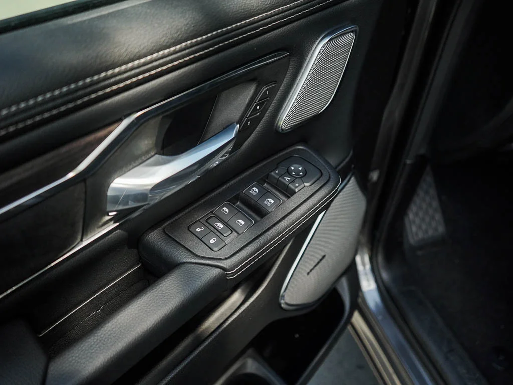New 2026 Granite Crystal Metallic Clearcoat RAM Laramie image 16