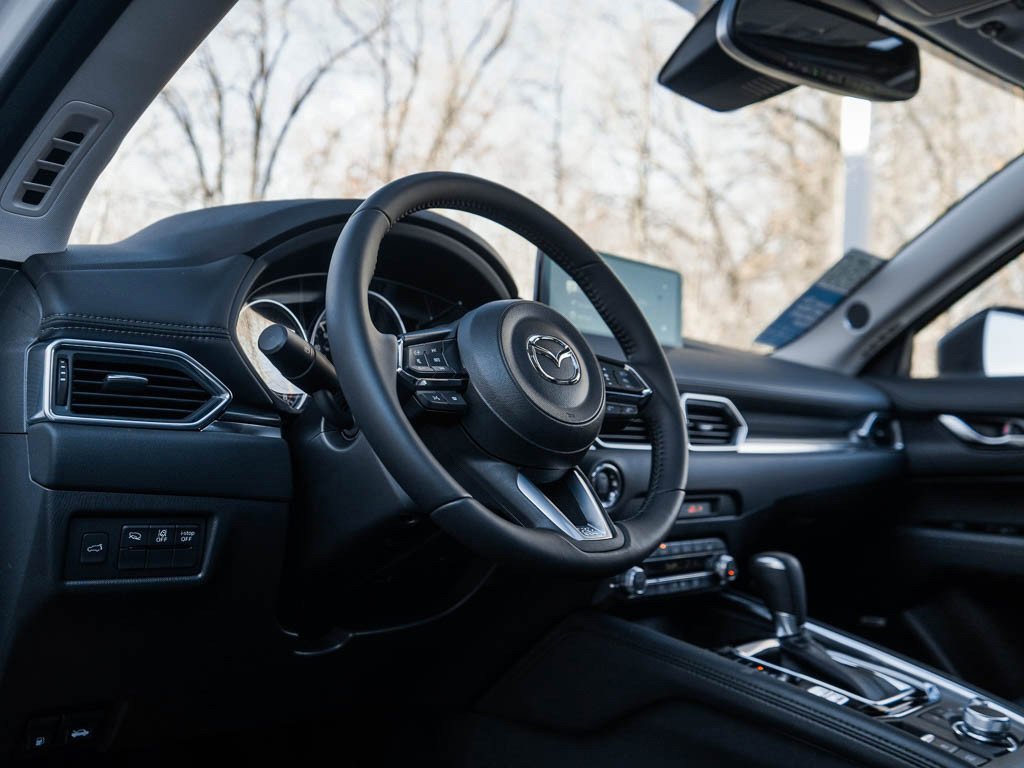 2025 Mazda CX-5 S Carbon Edition - Photo 19