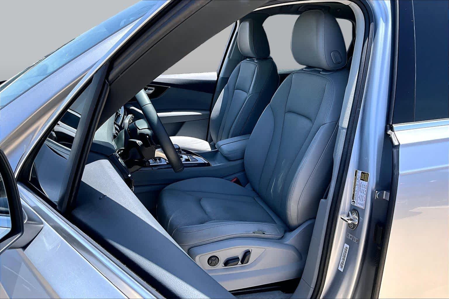 Used 2017 Florett Silver Metallic Audi Prestige image 8