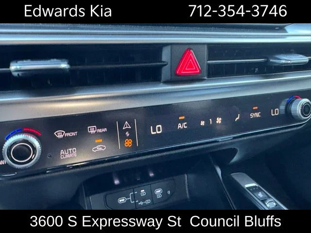2025 Kia Sorento EX - Photo 28