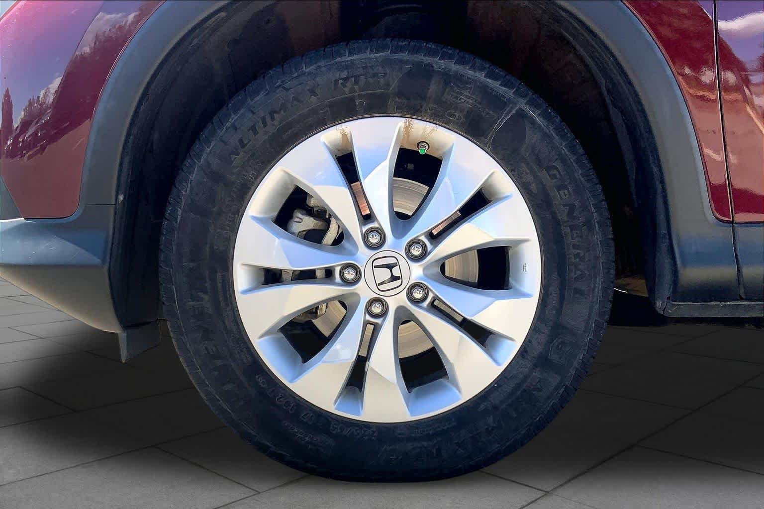 Used 2013 Alabaster Silver Metallic Honda EX image 10