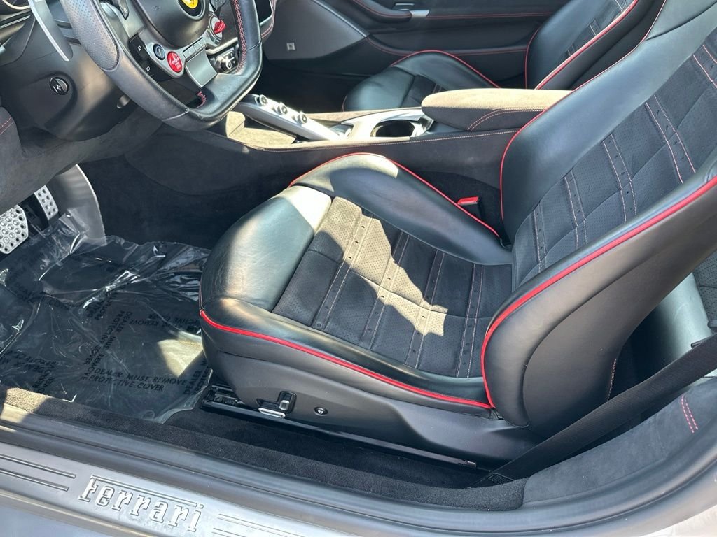 Used 2022 Silver Ferrari Base image 16