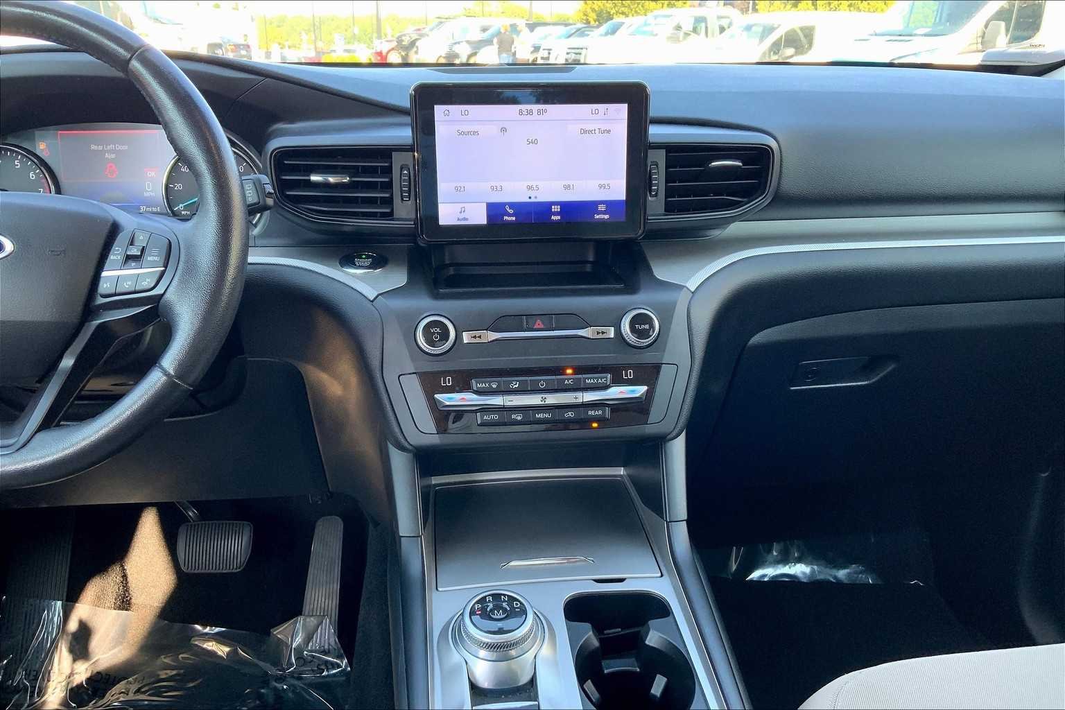 Used 2020 Oxford White Ford XLT image 6
