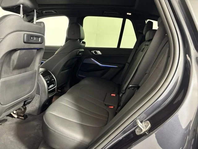 Used 2019 Gray BMW xDrive40i image 19