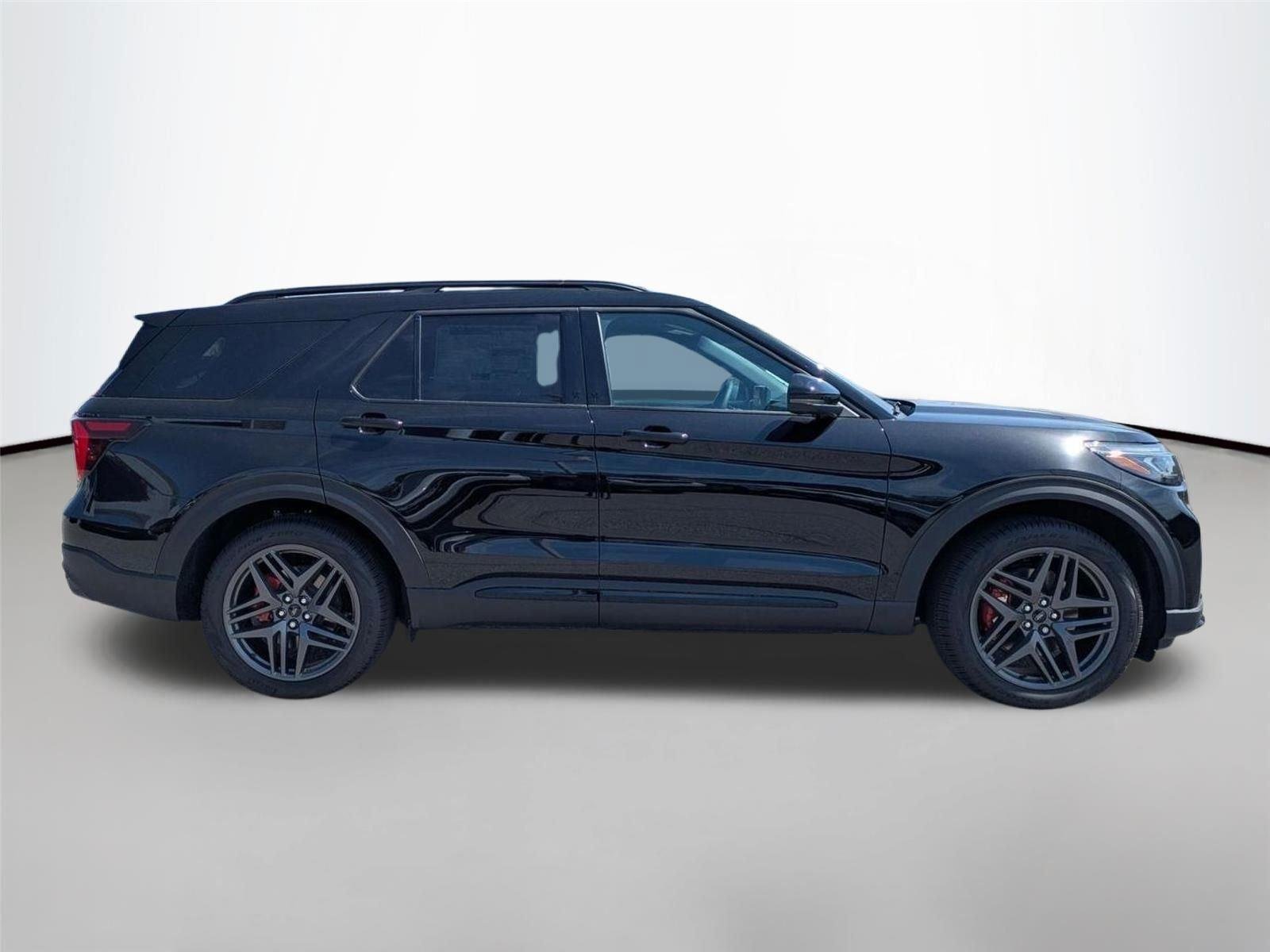 New 2026 Agate Black Metallic Ford ST image 4