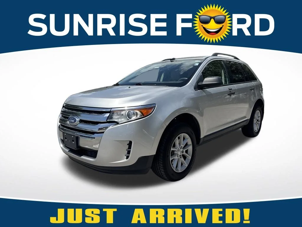 Used 2013 Ingot Silver Ford SE image 1