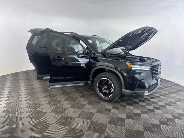 Used 2025 Black Honda TrailSport image 15