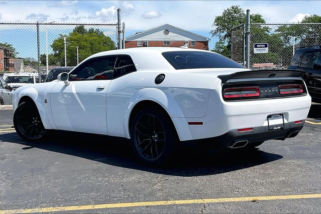 Used 2022 White Knuckle Clearcoat Dodge R/T Scat Pack Widebody image 10