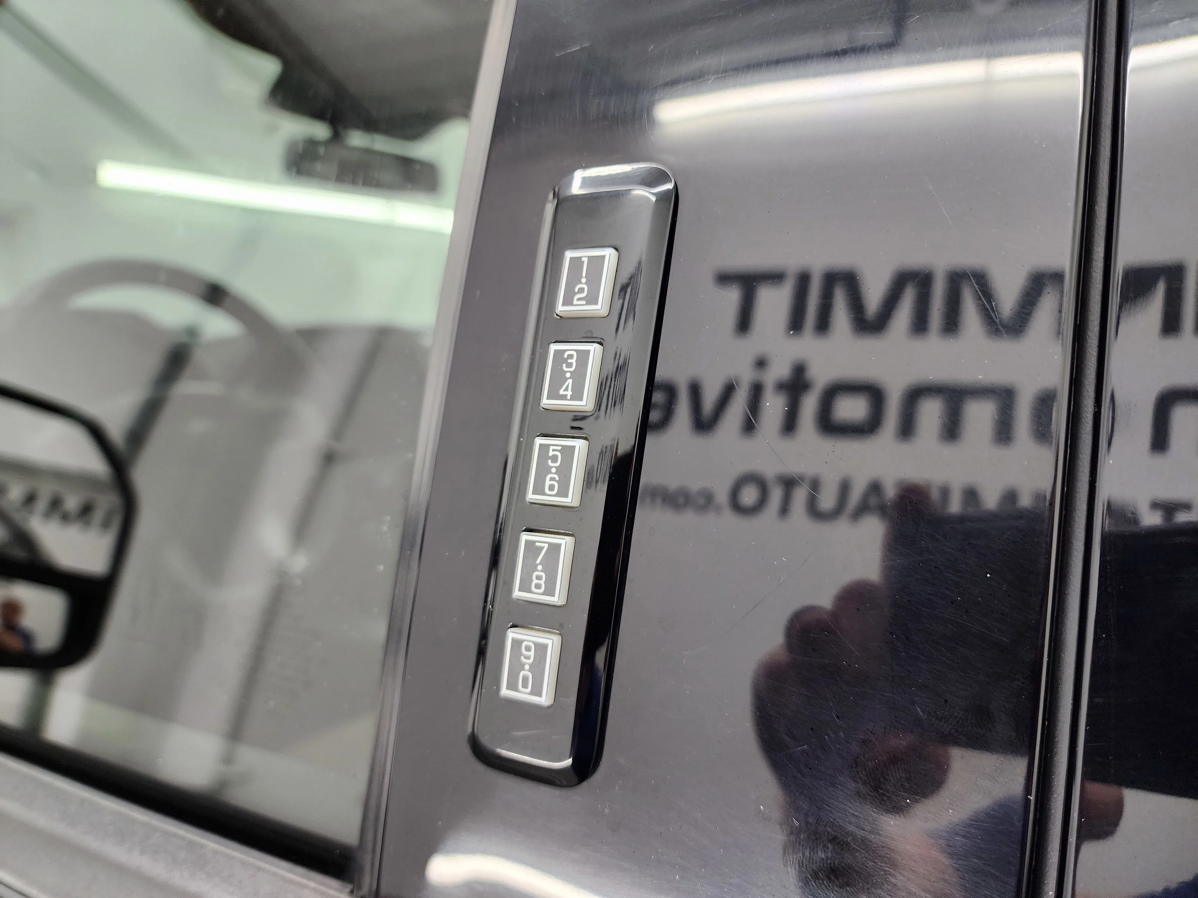 Used 2022 Agate Black Metallic Ford Lariat image 36