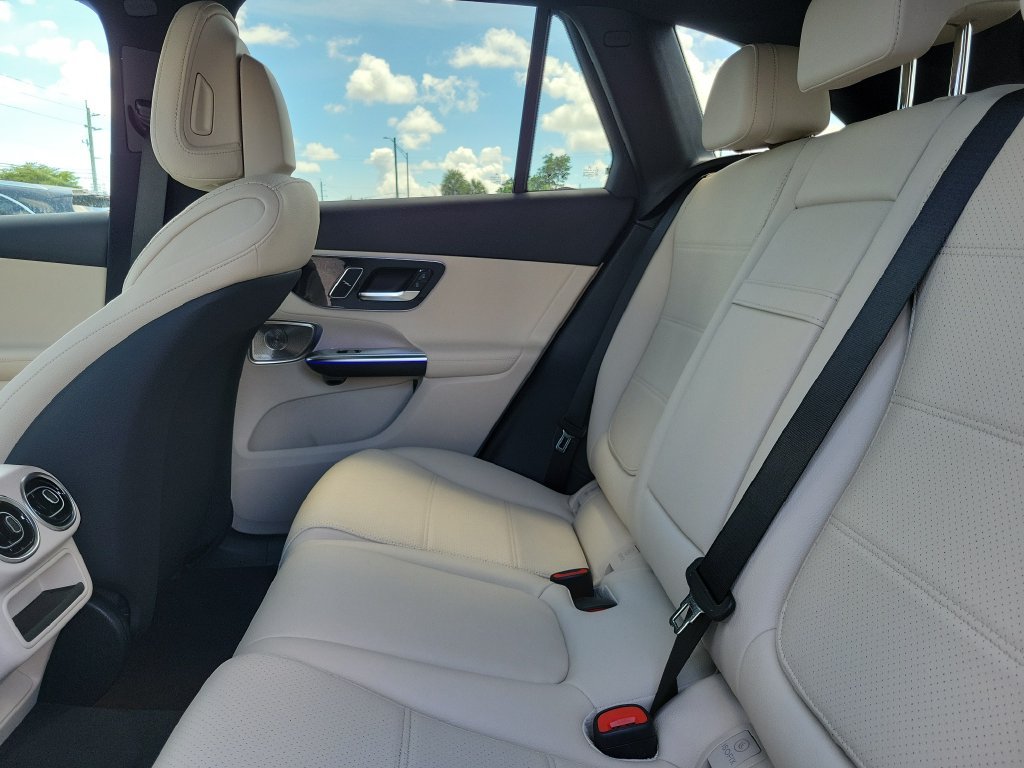 New 2027 Graphite Grey Metallic Mercedes-Benz GLC 300 image 9