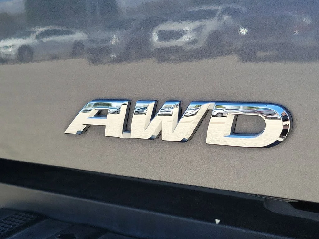 Used 2023  Honda RTL image 6