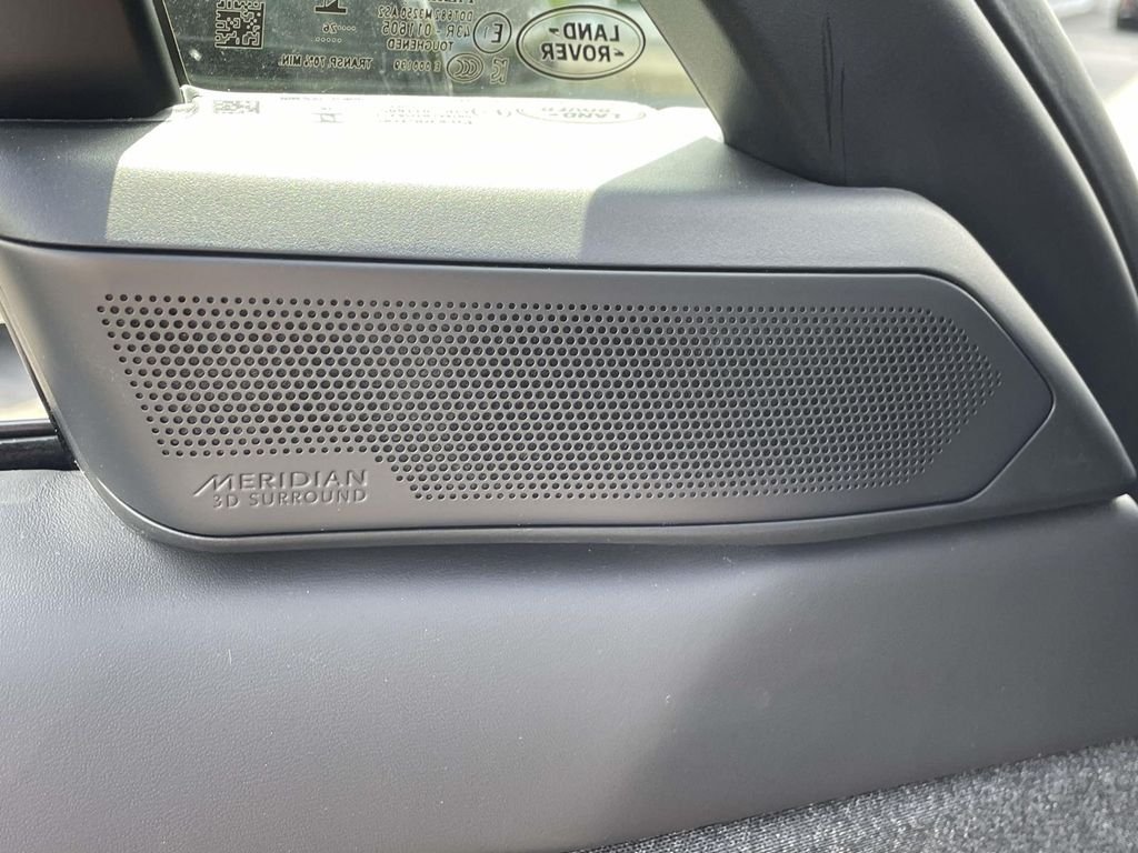 New 2026 Carpathian Grey Land Rover Dynamic SE image 33