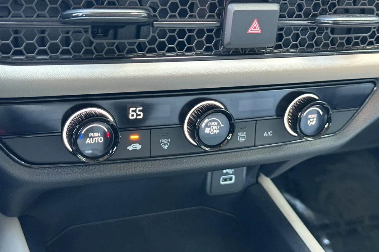 Used 2025 Platinum White Pearl Honda LX image 19