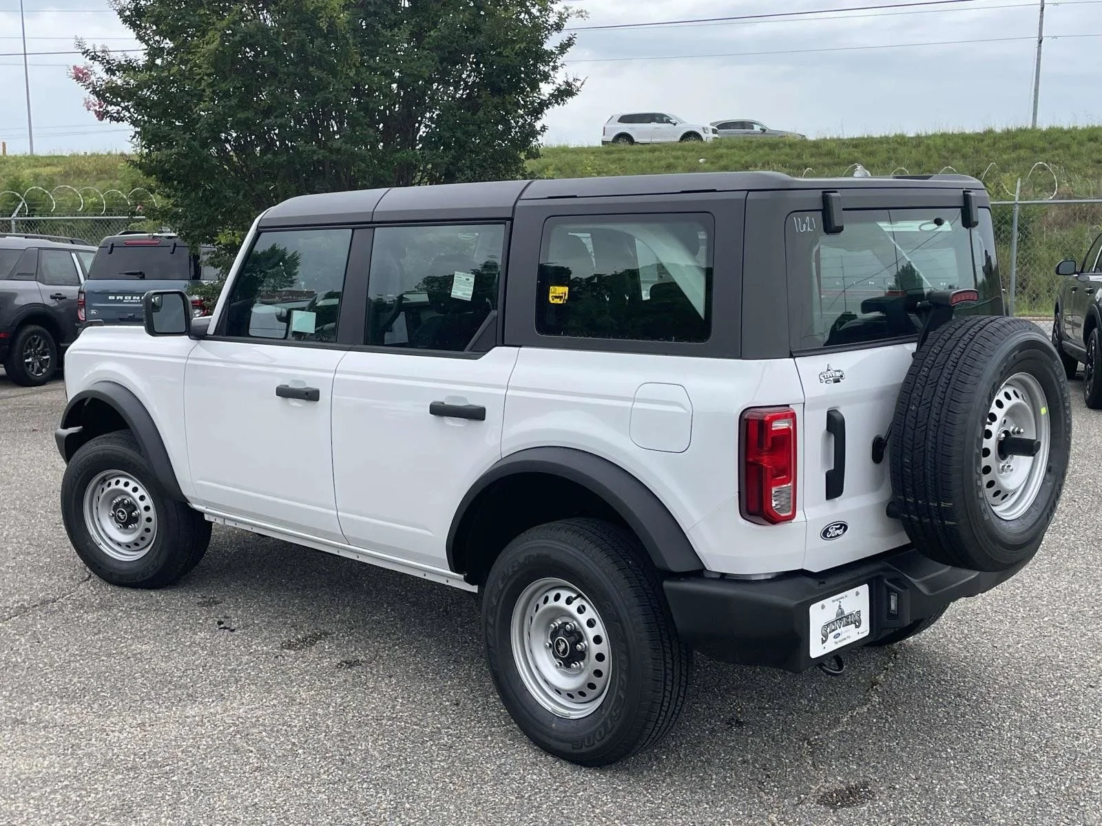 Used 2026 White Ford Base image 5