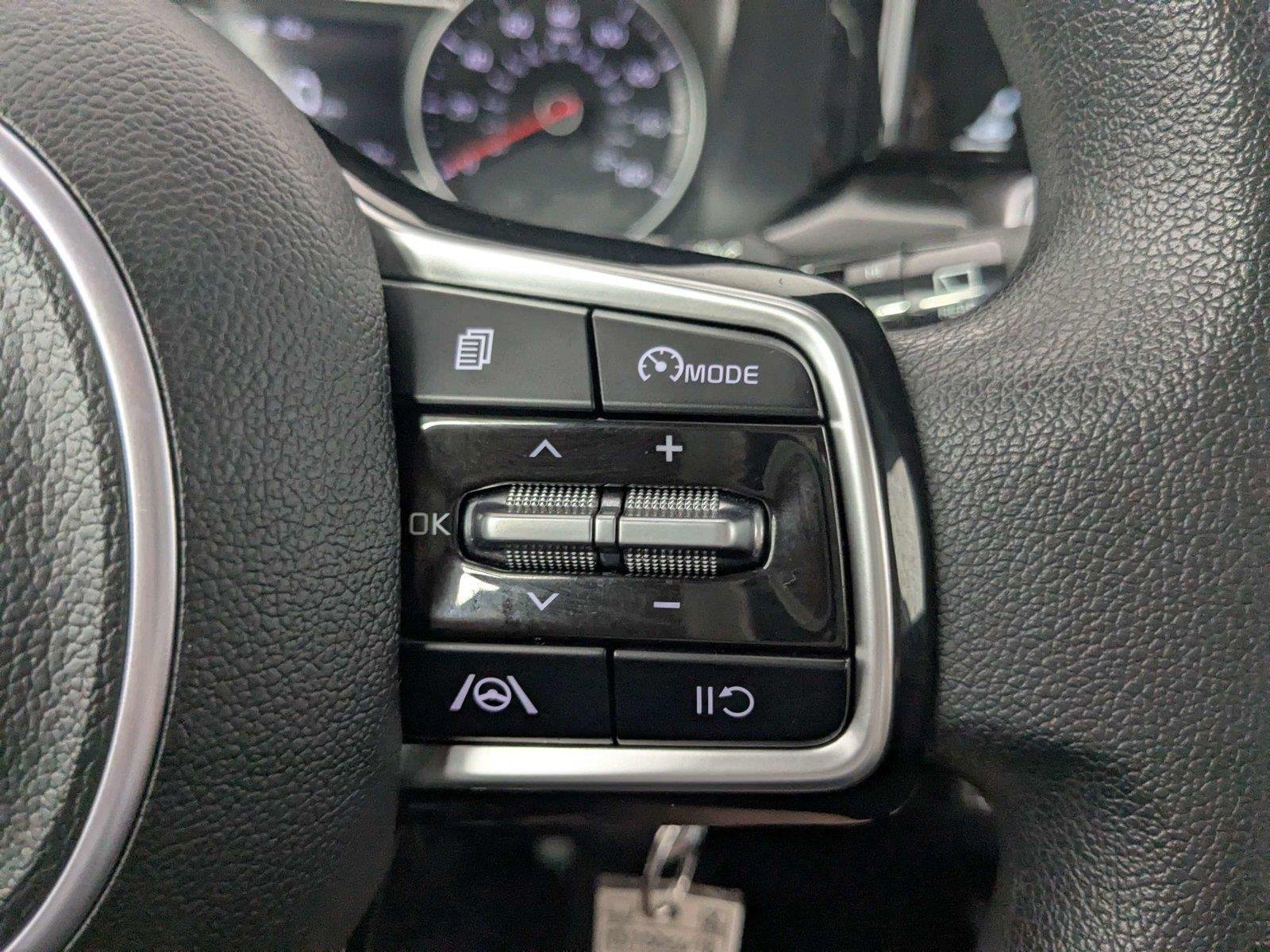 Used 2023 Glacial White Pearl Kia LX image 17