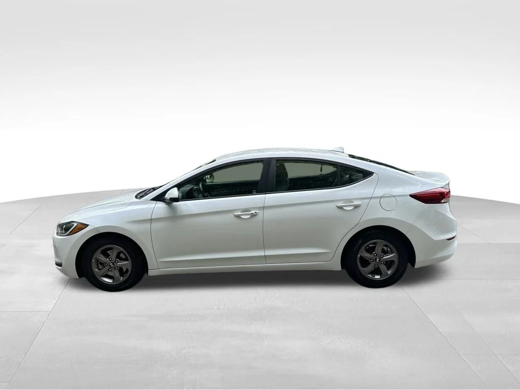 Used 2017 White Hyundai Eco image 2