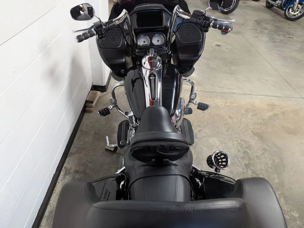 Used 2022 BLACK Harley-Davidson®  image 9