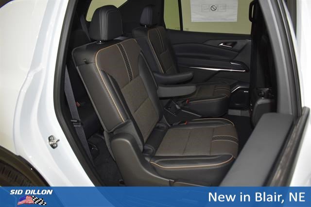 New 2026 Polar White Tricoat Chevrolet High Country image 11