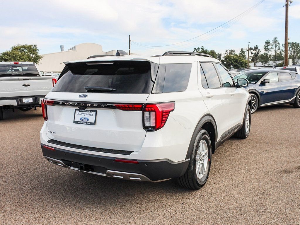 New 2026 Star White Metallic Tri-Coat Ford Active image 10